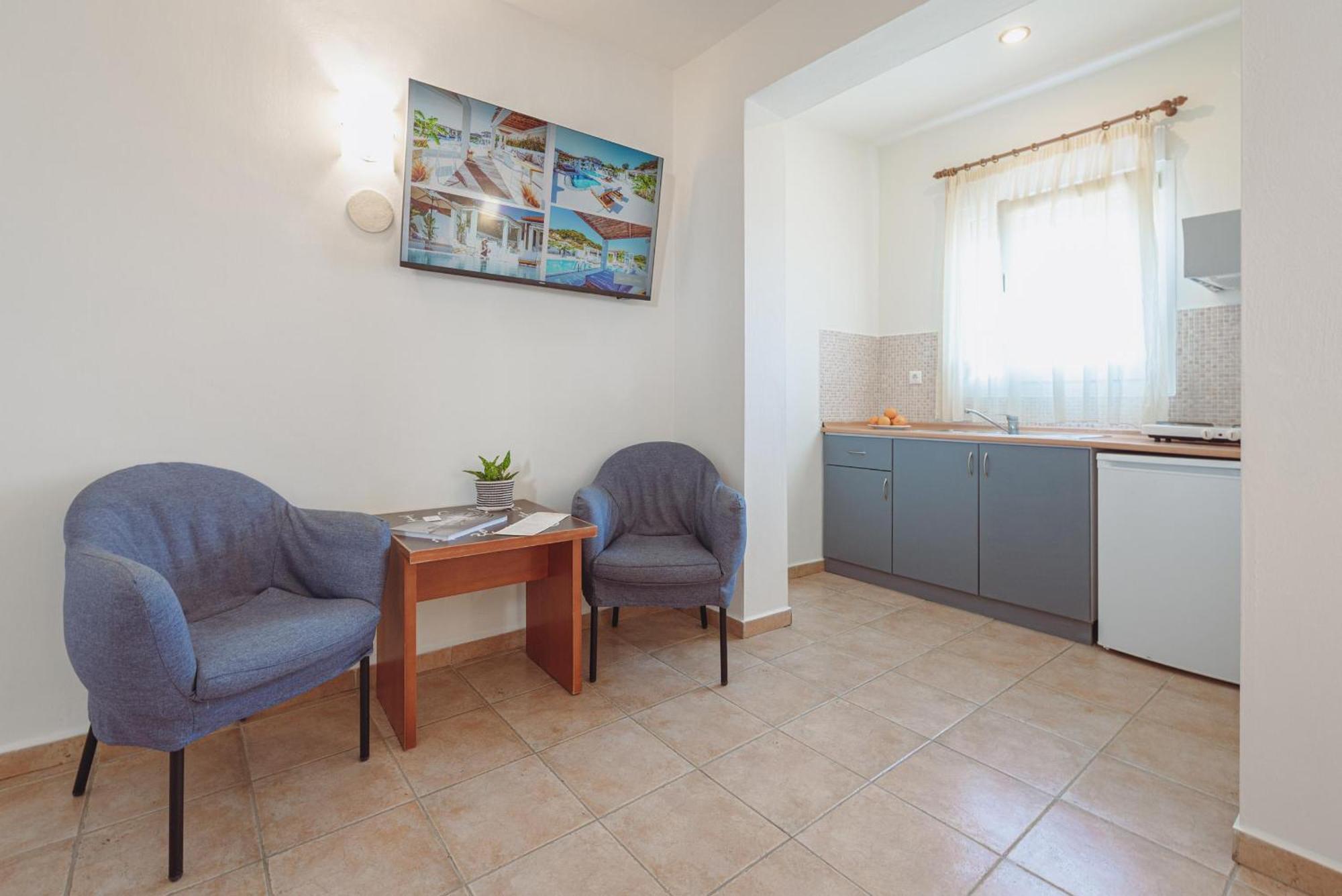 Ampelia Hotel Kassandra Hanioti Bagian luar foto